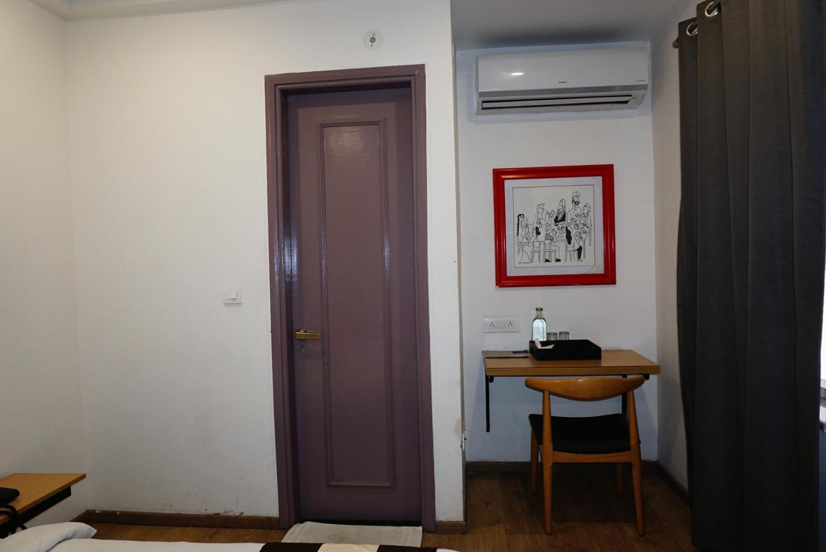 Tipsyy Inn 018 グルガウン エクステリア 写真